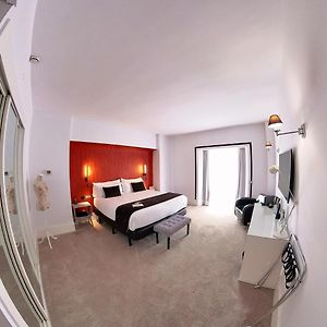 Chambre Exécutive Lit Queen-Size